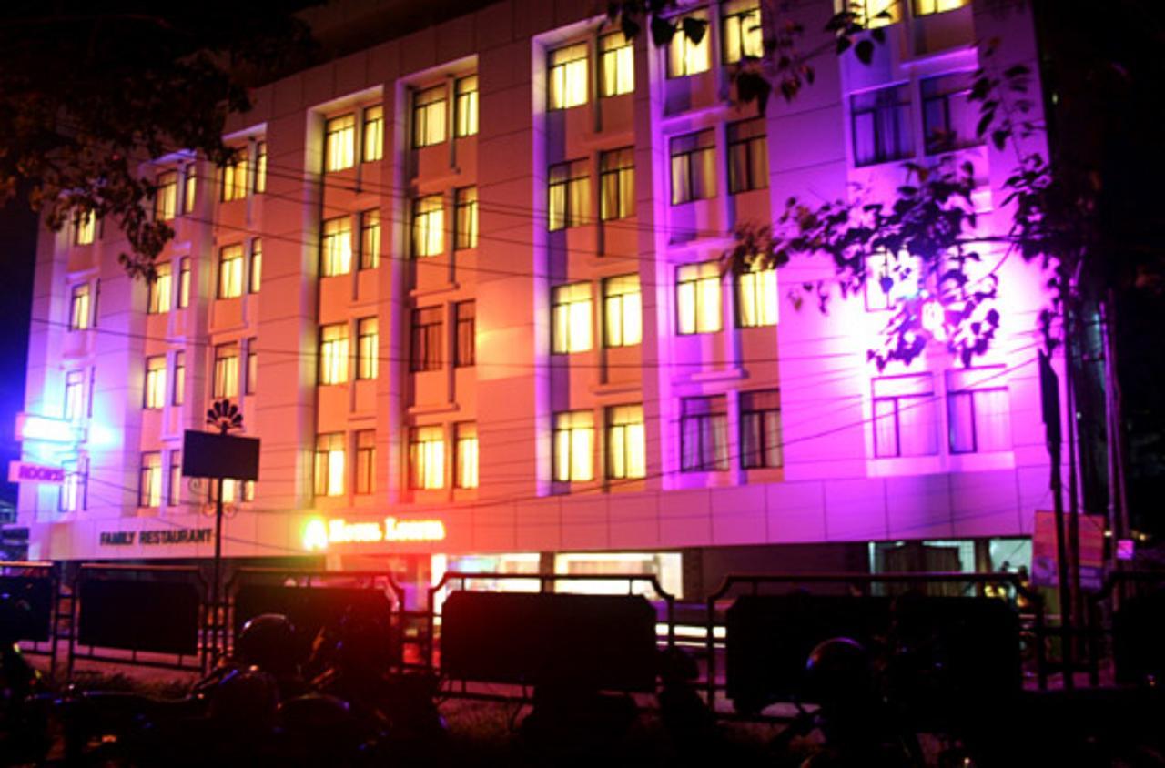 Hotel Luciya Kochi Exterior foto