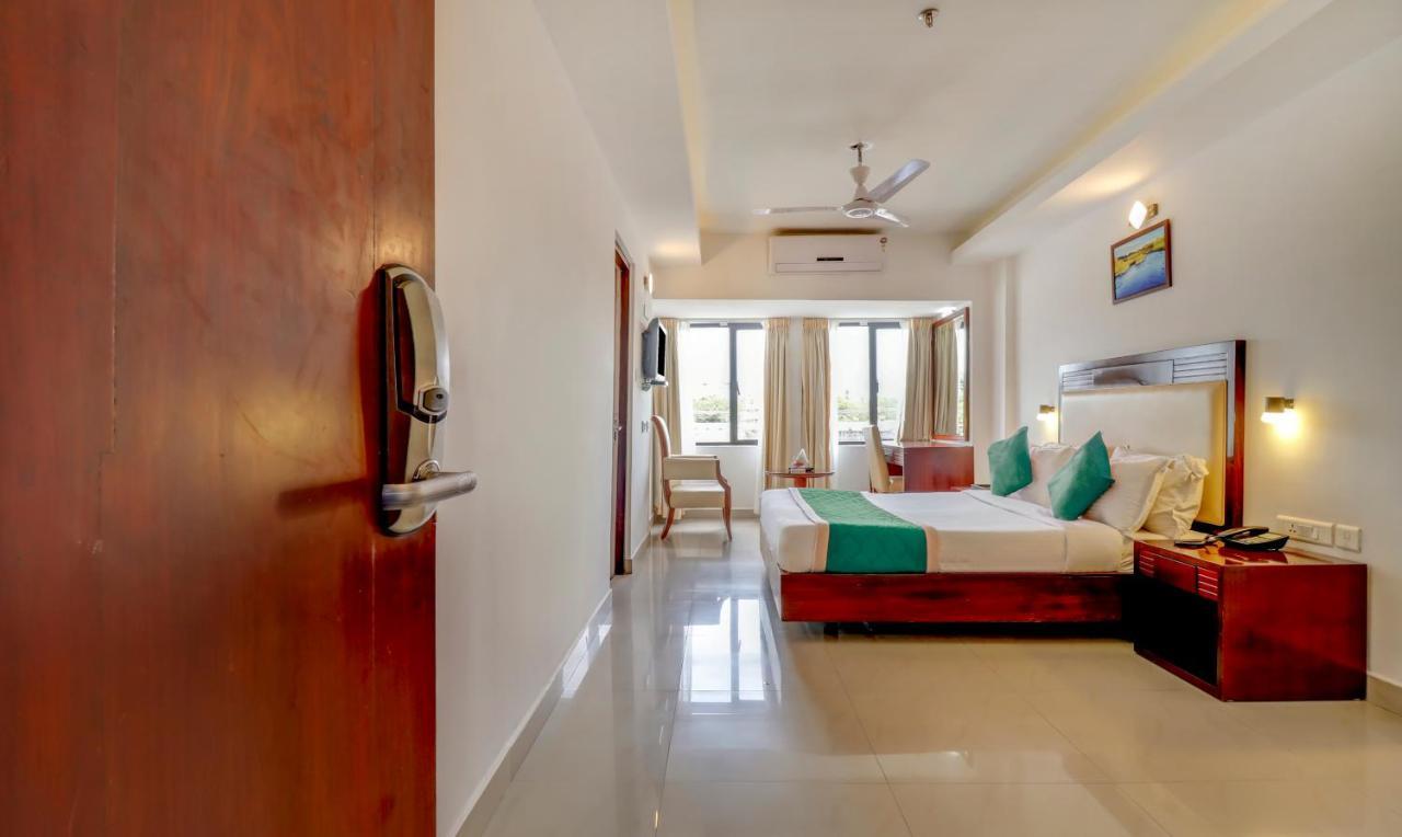 Hotel Luciya Kochi Exterior foto