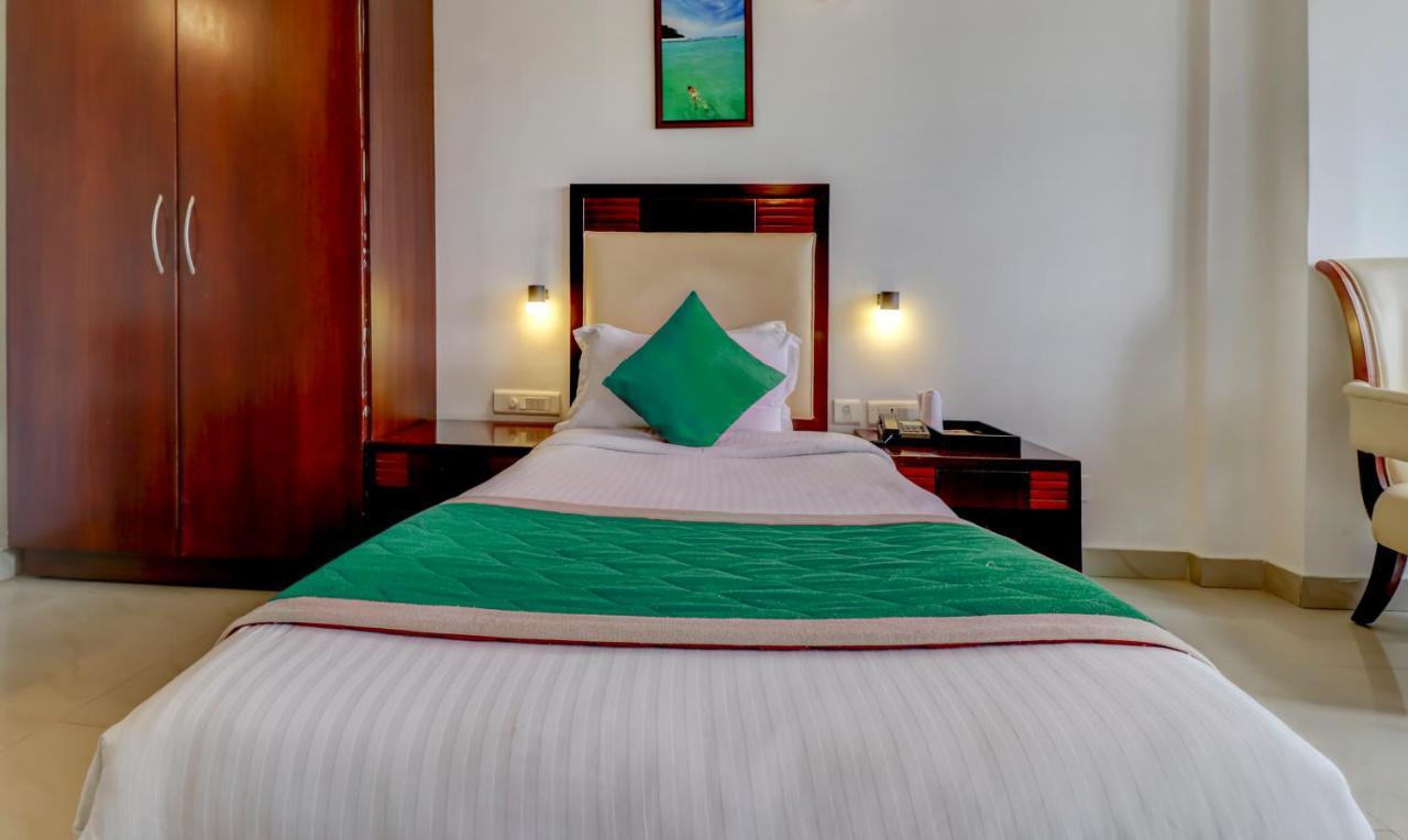 Hotel Luciya Kochi Exterior foto