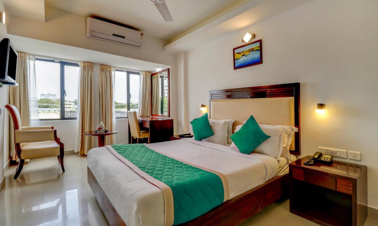 Hotel Luciya Kochi Exterior foto